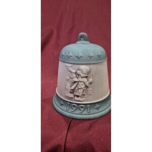 Goebel Hummel 1989 First in the Christmas Bell Series Riding Into Christmas EUC
